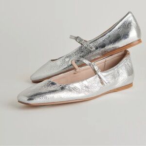 Size 10 Silver Dolce Vita Reyes Flats
